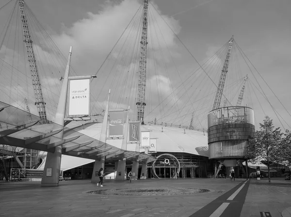 Millennium Dome in London in black and white — Stock Photo, Image