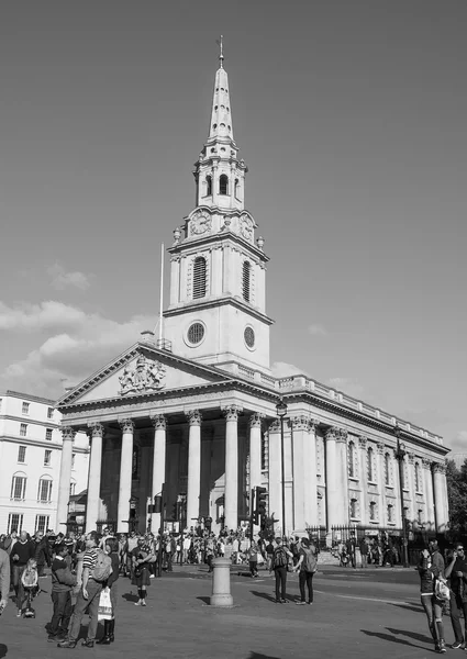 Siyah beyaz Londra'da Trafalgar Meydanı — Stok fotoğraf
