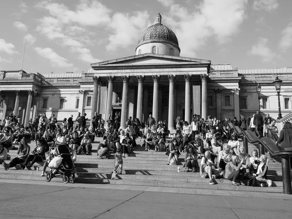 Trafalgar Square in London in schwarz-weiß — Stockfoto