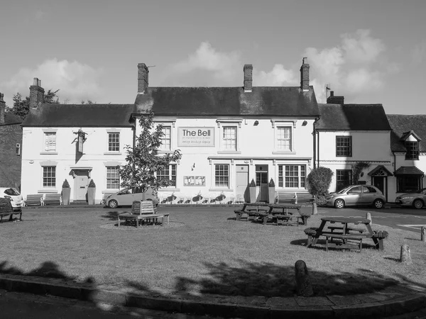 Village Green en Tanworth en Arden en blanco y negro —  Fotos de Stock