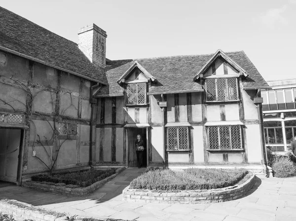 Lugar de nacimiento de Shakespeare en Stratford upon Avon en blanco y negro —  Fotos de Stock