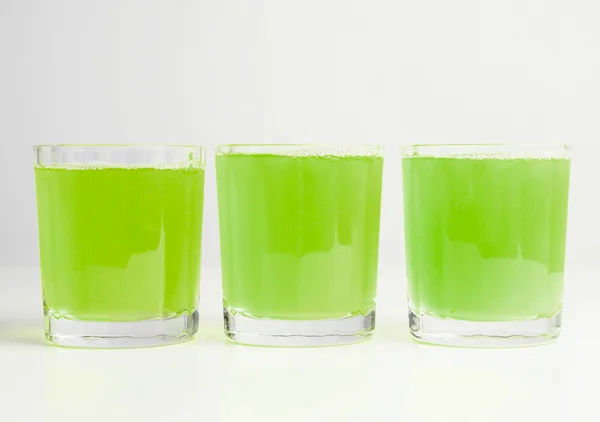 Green apple juice — Stock Photo, Image