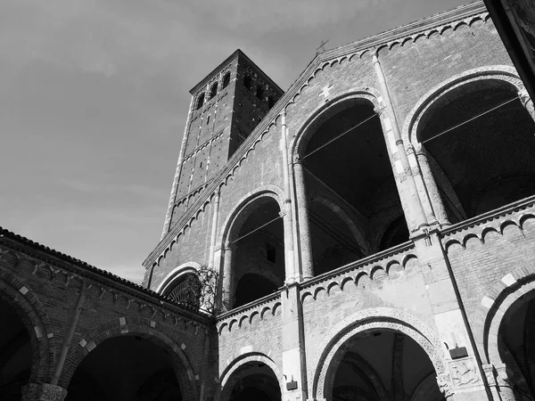 Iglesia de Sant Ambrogio en Milán —  Fotos de Stock