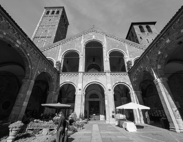 Sant Ambrogio kyrka i Milano — Stockfoto
