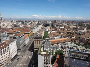 Milan, İtalya 'nın havadan görünüşü