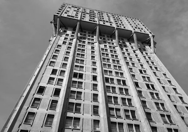 Torre Velasca em Milão — Fotografia de Stock