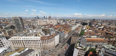 Milan, İtalya 'nın havadan görünüşü