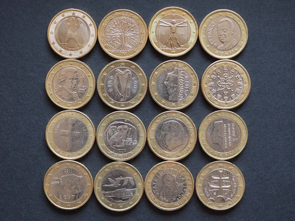 Moedas em euros de muitos países — Fotografia de Stock