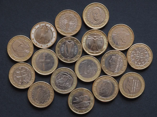 许多国家的欧元硬币 — 图库照片