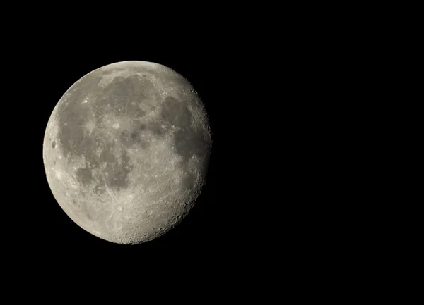 Kopya alanı ile azalan gibbous ay — Stok fotoğraf