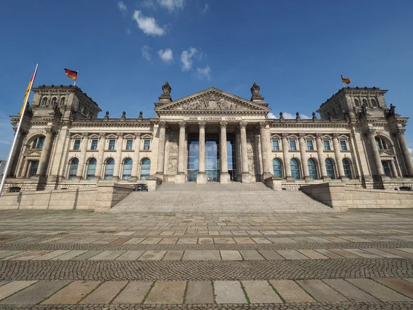 Reichstag parliament in Berlin — Stock Photo, Image