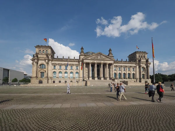 Reichstag parliament in Berlin — Stock Photo, Image