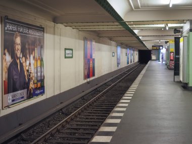 Franzoesische Strasse metro istasyonu Berlin