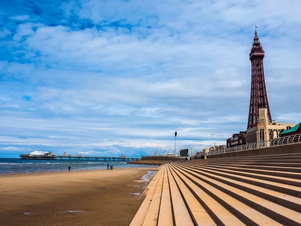 Vergnügen Strand und Turm in blackpool hdr — Stockfoto