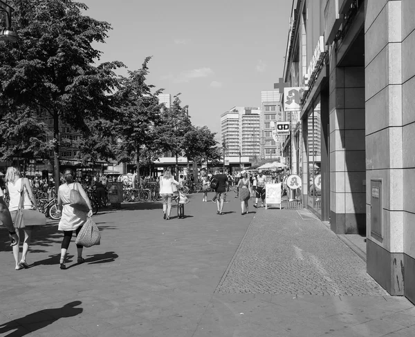 Alexanderplatz στο Βερολίνο σε μαύρο και άσπρο — Φωτογραφία Αρχείου