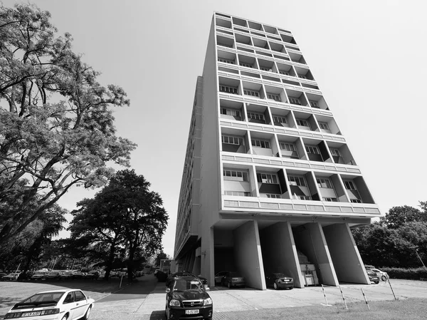 Corbusierhaus à Berlin en noir et blanc — Photo