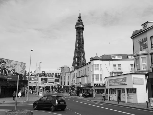 Башня Blackpool на пляже в Блэкпуле — стоковое фото