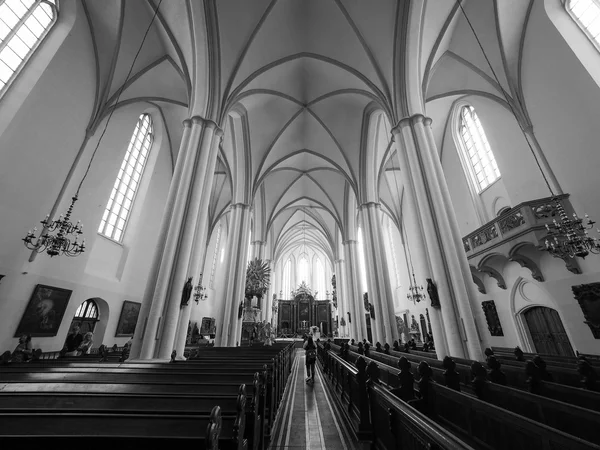 Marienkirche-templomot Berlinben fekete-fehér — Stock Fotó