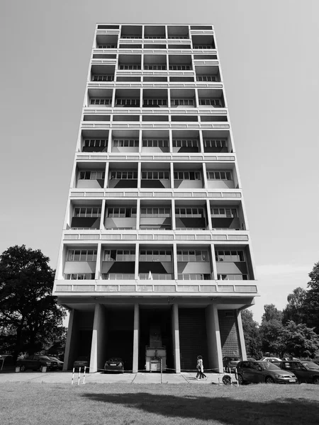 Corbusierhaus em Berlim em preto e branco — Fotografia de Stock