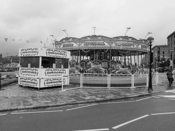 Wesołych Świąt Go Round Albert Dock w Liverpoolu — Zdjęcie stockowe