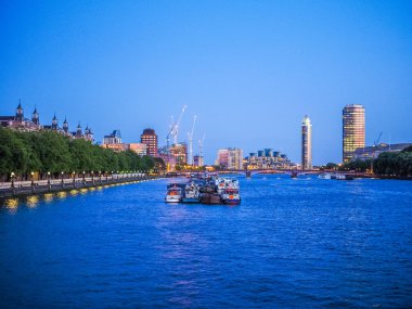 Londra 'daki Thames Nehri HDR