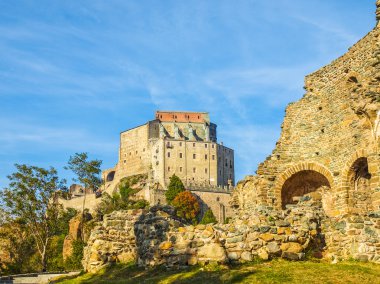 Sacra di San Michele Manastırı HDR