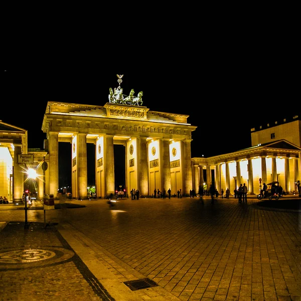 Brandenburger Tor Berlin ночью HDR — стоковое фото