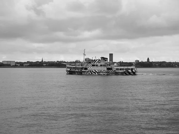 Ferry cruzar o Mersey em Liverpool — Fotografia de Stock
