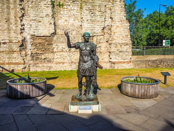 Trajan statue in London HDR — Stock Photo, Image