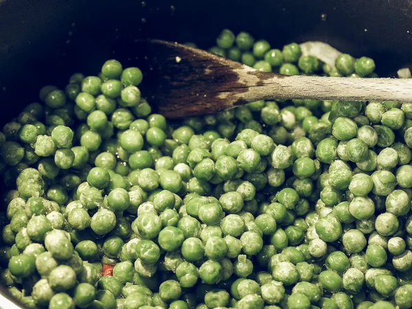 降低饱和度的冷冻的豌豆蔬菜复古 — 图库照片