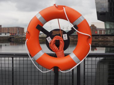 Hayat şamandıra Liverpool Dock cihazları