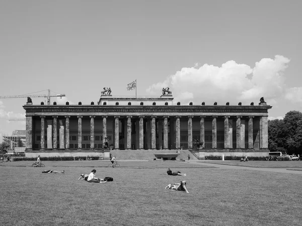 Altesmuseum significa Museo de Antigüedades de Berlín en negro y —  Fotos de Stock