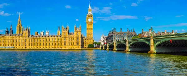 Вестминстерский мост и здания парламента в Лондоне HDR — стоковое фото