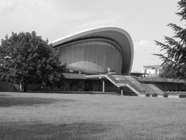 Haus der Kulturen der Welt Berlin siyah beyaz