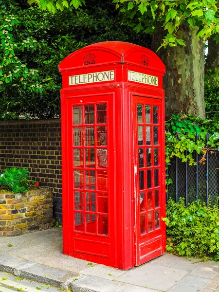Κόκκινος τηλεφωνικός θάλαμος στο Λονδίνο HDR — Φωτογραφία Αρχείου