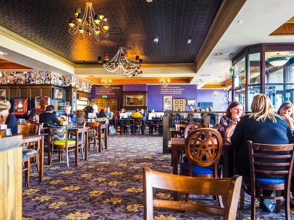 Traditionelles britisches Pub in liverpool hdr — Stockfoto
