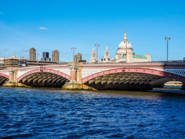(Hdr Londra'da Thames Nehri)