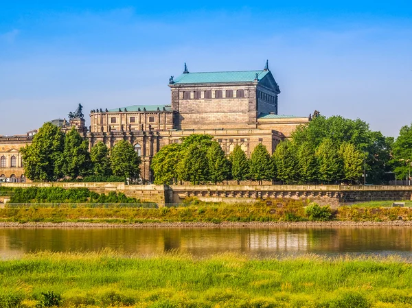 Semperoper Hdr w Dreźnie — Zdjęcie stockowe