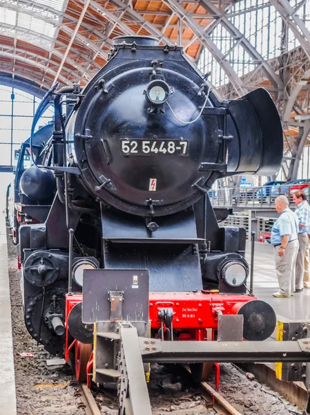 Historical DR locomotive in Leipzig Hbf (HDR) — Stock Photo, Image