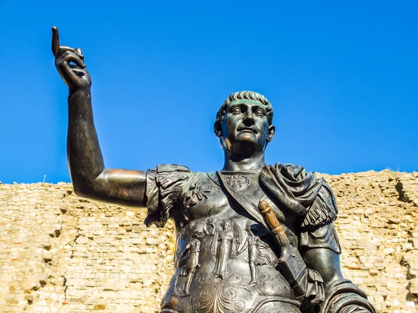 Kaiser trajan statue hdr — Stockfoto