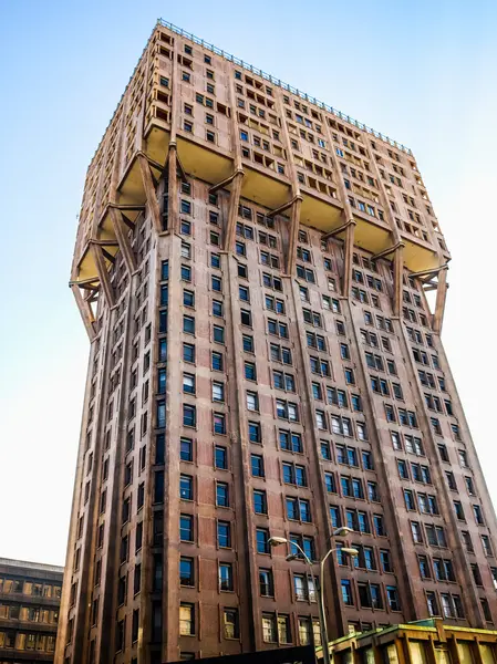 Torre Velasca, Milan HDR — Zdjęcie stockowe