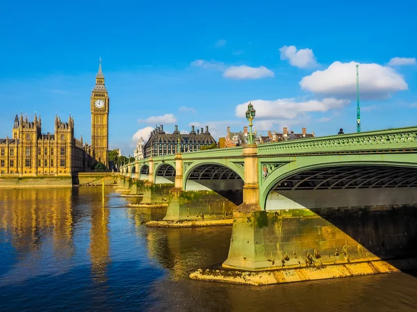 Puente de Westminster y Casas del Parlamento en Londres HDR —  Fotos de Stock