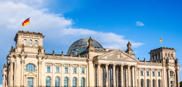 Reichstag in Berlin hdr — Stockfoto