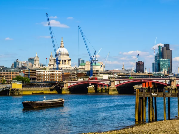 Londra 'daki Thames Nehri HDR