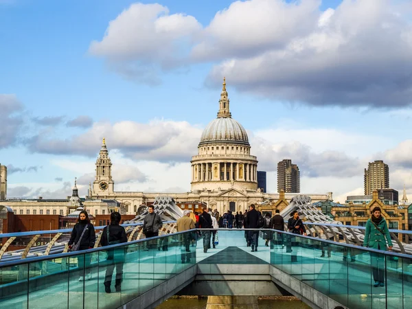 Millennium Bridge in London UK (HDR) — Stock Photo, Image