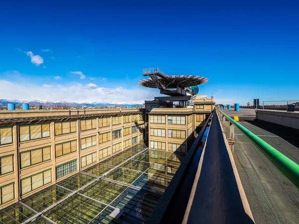 Lingotto 会议中心和都灵 (Hdr 的直升机停机坪) — 图库照片