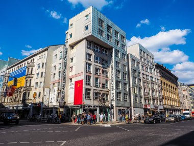 Checkpoint Charlie (Hdr Berlin'de)