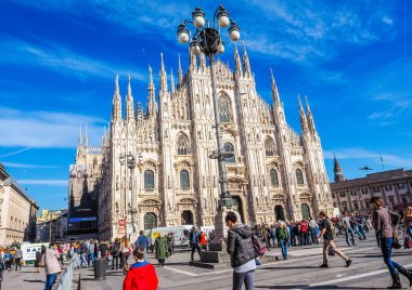 Milano Katedrali'ne (Hdr)