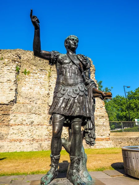 Trajanus standbeeld in Londen Hdr — Stockfoto