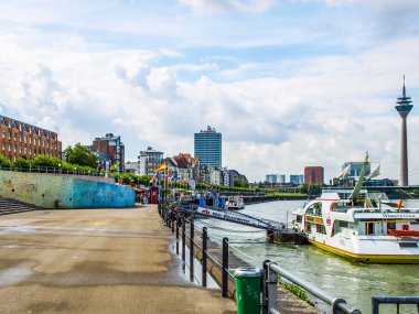 Duesseldorf (Hdr Alfresco bar)
